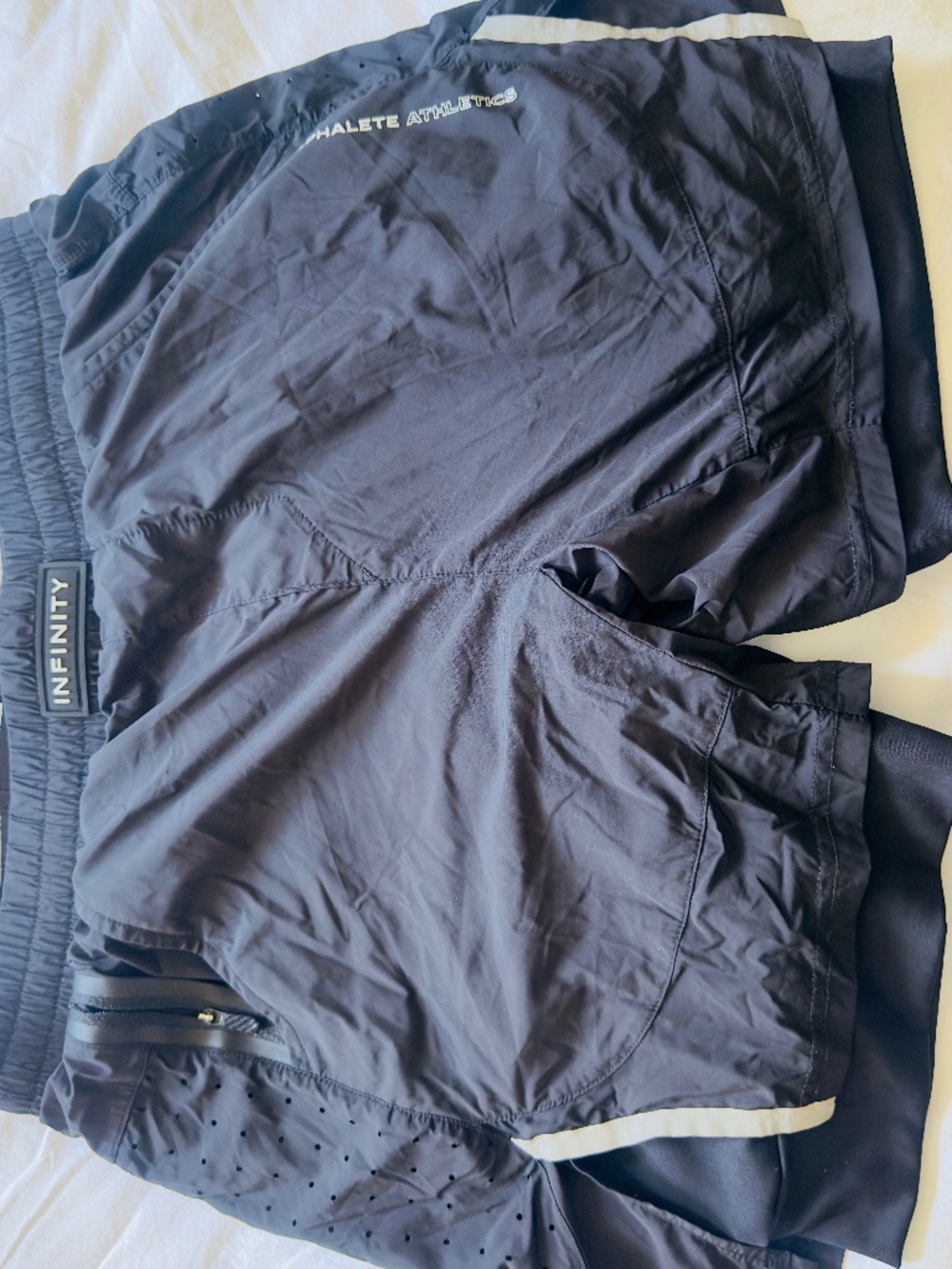 Alphalete black flex shorts (2 in 1 )